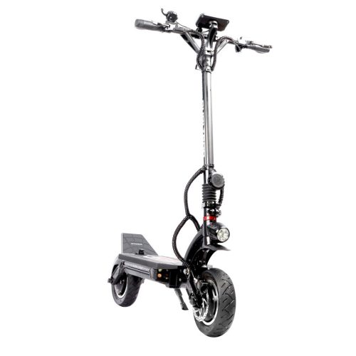 Dualtron Spider Max (EY4) Der Dualtron Spider Max ist in seiner Form, seinem Design und seinen Eigenschaften dem Spider 2 sehr ähnlich, aber er hat sehr willkommene Verbesserungen, die das Fahrerlebnis noch besser machen sollen: Erhöhte Motorleistung (4000W). Er ist mit dem neuesten EY4-LCD-Zentraldisplay ausgestattet. Das Display ist groß, farbenfroh, verbunden und wasserdicht (IPX7) Er ist mit einer leisen und effizienten Hupe ausgestattet (dieselbe Hupe wie beim Thunder 2). Es ist mit einem leistungsstarken Scheinwerfer und Blinkern ausgestattet. Geschwindigkeit: 70km/h Reichweite: 120km &nbsp;