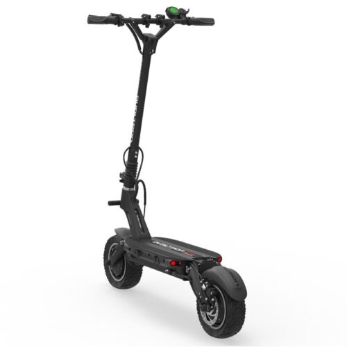 Dualtron Victor NEW + App Dies. ist. Ein. Biest. Der Dualtron Victor ist einer unserer Lieblings-Elektro-Scooter der Marke Dualtron. Die beiden Motoren liefern 4000 W Leistung und können bis zu 80 km/h schnell werden. Die Federung kann an die perfekten Fahrbedingungen angepasst werden und die hydraulischen Zoom-Bremsen sorgen dafür, dass Sie innerhalb von Sekunden zum Stillstand kommen.