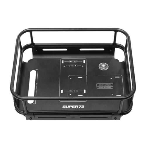 Super73 Modular Cargo Crate mit Netz &nbsp; Die SUPER73 Modular Cargo Crate ist eine Premium-Ladekiste, die für alle Fahrräder der SUPER73 S-Serie und R-Serie geeignet ist. Diese robuste Kiste verfügt über eine leichte Aluminiumkonstruktion, einen abnehmbaren Käfig und fasst 2 Einkaufstaschen. Kompatibel mit allen SUPER73 S-Series und R-Series Modellen.