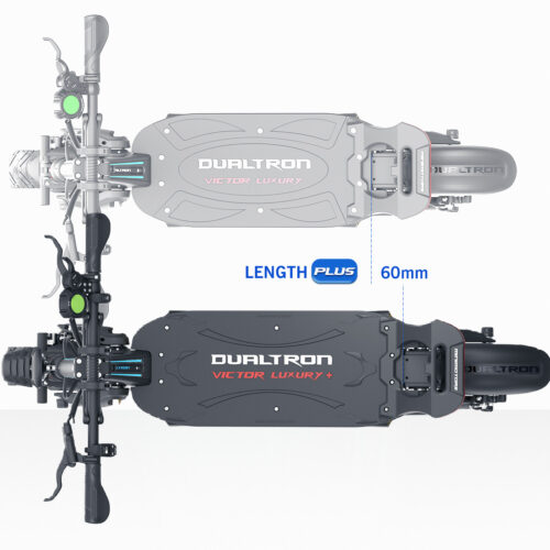 Dualtron Victor Luxury Plus (EY4) Dualtron Victor Luxury Plus, Eigenschaften Der Victor Luxury Plus verfügt über viele aufregende Eigenschaften, die das Fahrerlebnis so angenehm wie möglich machen sollen. Ein Elektroroller mit hoher Reichweite wie der Dualtron Victor Luxury Plus benötigt ausreichende Ladekapazitäten. Wir haben das Biest mit zwei Ladeanschlüssen ausgestattet, die an zwei parallele Schnellladegeräte angeschlossen werden können. Der Dualtron Victor Luxury Plus ist komplett faltbar, einschließlich des Lenkers, um den Scooter leichter verstauen zu können. Zusammengeklappt passt dieses Modell problemlos in die meisten Kofferräume von Autos. Ein leistungsstarker faltbarer E-Scooter braucht einen robusten und stabilen Rahmen, daher haben wir das Faltsystem des Victor Luxury Plus mit einer Doppelklemme für bessere Stabilität und maximale Haltbarkeit ausgestattet. Geschwindigkeit: 80 km/h Reichweite: 80 km