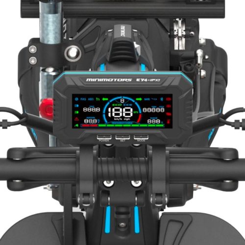 Dualtron Thunder 3 (EY4) 72V 40Ah LG Der Dualtron Thunder 3 Elektroroller ist eines der neuesten Angebote von Dualtron und baut auf dem soliden Fundament der berühmten Dualtron Thunder Line (Thunder 1, Thunder 2) auf. Mit einer Vielzahl von Verbesserungen und neuen Funktionen ist der Thunder 3 besser ausgestattet als seine Vorgänger, um die Herausforderungen des modernen Verkehrs zu meistern. Beginnen wir mit den wichtigsten Verbesserungen wie leistungsstarke Scheinwerfer, ein fortschrittlicheres, wasserdichtes TFT-Display und ein viel besseres Federungssystem. Außerdem wurde die Batterie aufgerüstet und kann nun eine Reichweite von bis zu 705 km bieten. Der Motor wurde ebenfalls überarbeitet und die Max 5400W*2 BLDC HUB Motoren können nun bis zu 100km/h erreichen (25km/h standardmäßig). Geschwindigkeit: 100 km/h Reichweite: 170 km