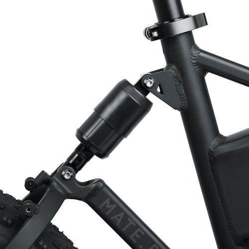 Mate X 750W Candy Crushed Die BEAST Mode Bikes sind wieder da! Dieses MATE X 750W Candy Crushed Elektrofahrrad, ausgestattet mit einem herkulischen Hi-Torque-Motor, gepaart mit einem ultra-ausdauernden Hi-Voltage-Akku, ist unser zeitloser Klassiker und Top-Seller zugleich. Seine unvergleichliche Handwerkskunst und Innovation zeigen sich im gesamten eBike. Schlüsselfunktionen wie selbstnachstellende Scheibenbremsen mit punktgenauer Modulation, ein intelligentes LCD-Farbdisplay mit USB-Anschluss, eine reaktionsschnelle Vollfederung und breite All-Terrain-Reifen runden dieses ultimative Paket ab. Geschwindigkeit: 32 km/h Reichweite: 120KM