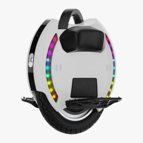 KingSong 14M Zuverlässig, leicht zu erlernen und geeignet für alle, die nach einer Veränderung in ihrem täglichen Pendelverkehr suchen. Der KS-14M ist spaßig, leicht, wendig und schnell. Mit einem 800-Watt-Motor bietet dieser elektrische Einrad optimale Leistung, mit einer Reichweite von bis zu 20 Kilometern mit einer einzigen Ladung und einer maximalen Geschwindigkeit von 20 km/h. Das Einrad hat eine Tragfähigkeit von 120 kg und kann Steigungen von 30 Grad bewältigen.