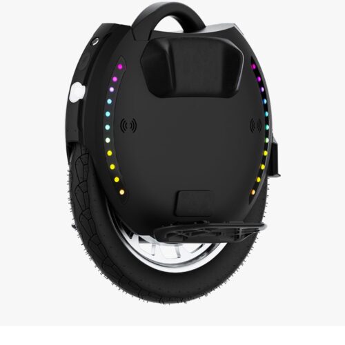 KingSong 18L Der KingSong 18L ist ein leistungsstarkes elektrisches Einrad, das sowohl für den Stadtverkehr als auch für abenteuerlustige Fahrer entwickelt wurde. Mit einem 2200W-Motor und einer 1036Wh-Batterie erreicht er eine Höchstgeschwindigkeit von 50 km/h und bietet eine Reichweite von bis zu 110 kmDas 18-Zoll-Rad sorgt für Stabilität und Wendigkeit, während die verbesserten Wabenpedale zusätzlichen Grip und Komfort bieten. Dank der integrierten Lautsprecher kannst du während der Fahrt hochwertigen Sound genießen. Mit der KingSong-App kannst du dich ganz einfach per Bluetooth verbinden, um den Fahrzeugstatus, die Batterieinformationen und die Beleuchtungseinstellungen zu überwachen. Der 18L wiegt 21,6 kg und kann Steigungen von bis zu 35° bewältigen, was ihn ideal für verschiedene Terrains und Fahrstile macht.