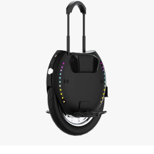 KingSong 18L Der KingSong 18L ist ein leistungsstarkes elektrisches Einrad, das sowohl für den Stadtverkehr als auch für abenteuerlustige Fahrer entwickelt wurde. Mit einem 2200W-Motor und einer 1036Wh-Batterie erreicht er eine Höchstgeschwindigkeit von 50 km/h und bietet eine Reichweite von bis zu 110 kmDas 18-Zoll-Rad sorgt für Stabilität und Wendigkeit, während die verbesserten Wabenpedale zusätzlichen Grip und Komfort bieten. Dank der integrierten Lautsprecher kannst du während der Fahrt hochwertigen Sound genießen. Mit der KingSong-App kannst du dich ganz einfach per Bluetooth verbinden, um den Fahrzeugstatus, die Batterieinformationen und die Beleuchtungseinstellungen zu überwachen. Der 18L wiegt 21,6 kg und kann Steigungen von bis zu 35° bewältigen, was ihn ideal für verschiedene Terrains und Fahrstile macht.