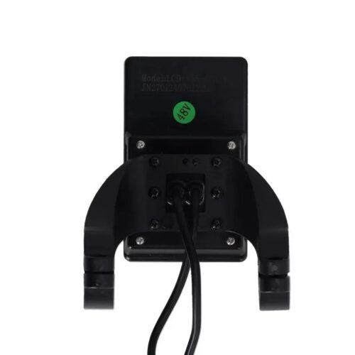 OUXI - Display (2.0) (M5) Das OUXI - Display (2.0) (M5) zeigt dir während der Fahrt alle wichtigen Informationen an, wie Geschwindigkeit, Akkustand und Unterstützungsmodus. Wenn das Display beschädigt ist oder nicht mehr richtig funktioniert, fehlen dir wichtige Daten und der Fahrkomfort leidet. Mit einem neuen Display hast du wieder die volle Kontrolle und Übersicht. 👉 Du möchtest den Austausch nicht selbst machen? Komm in einen unserer Fatdaddy-Stores – wir bauen das Display fachgerecht ein, damit du sofort wieder unbeschwert fahren kannst.