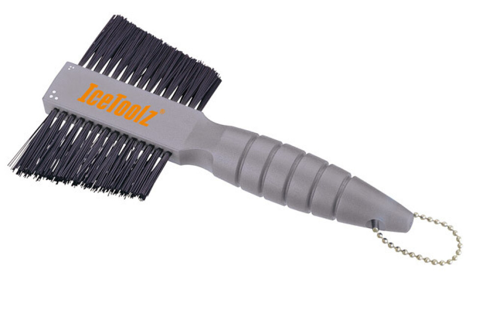 IceToolz Cleaning Brush For Cassettes 2-Sided IceToolz Cleaning Brush For Cassettes 2-Sided